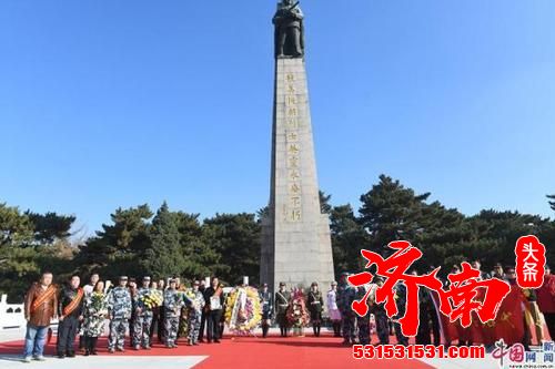 英烈和老兵后代们来到沈阳市抗美援朝烈士陵园祭扫烈士墓