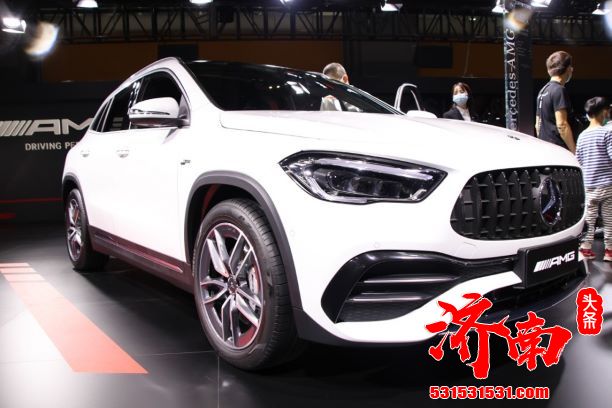 梅赛德斯-AMG GLA 35上市 2.0T发动机 售43.98万元