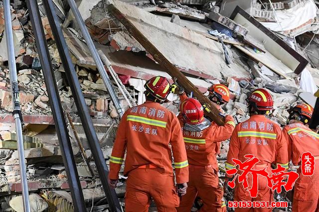 长沙居民自建房倒塌事故造成23人被困，目前已救出5人还有39人失联